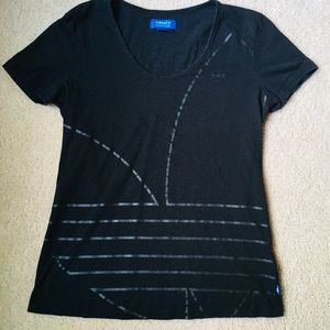 Adidas T Shirt in Black. Size Small